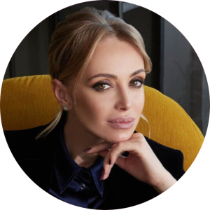 Алёна Акимова